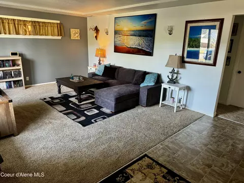 423 E Jackson Ave, Priest River, ID 83856 photo 2