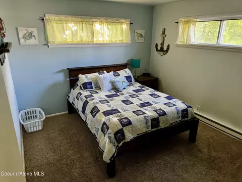 423 E Jackson Ave, Priest River, ID 83856 photo 4