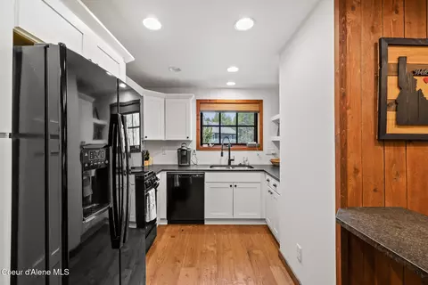 Kitchen - 7308 E Greyridge Rd, Athol, ID 83801 photo 4 of 4