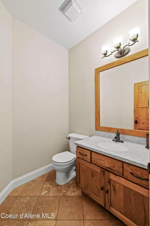 Bath - 7308 E Greyridge Rd, Athol, ID 83801 photo 1 of 4