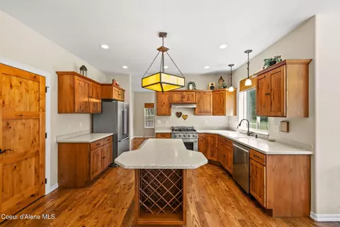 Kitchen - 7308 E Greyridge Rd, Athol, ID 83801 photo 2 of 4
