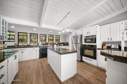 Kitchen - 15109 S Pebble Beach Loop, Harrison, ID 83833 photo 3 of 3