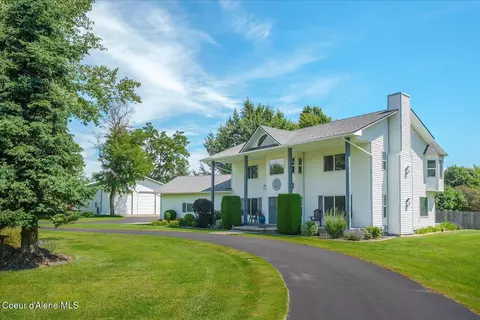7520 N Mount Carrol St, Dalton Gardens, ID 83815