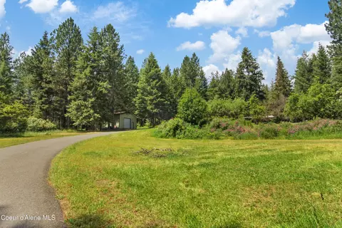 Exterior - 150 Denali Rd, Sagle, ID 83860 photo 2 of 12