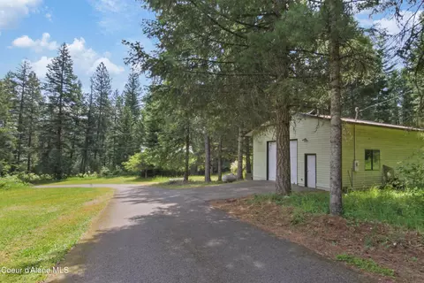 Exterior - 150 Denali Rd, Sagle, ID 83860 photo 4 of 12
