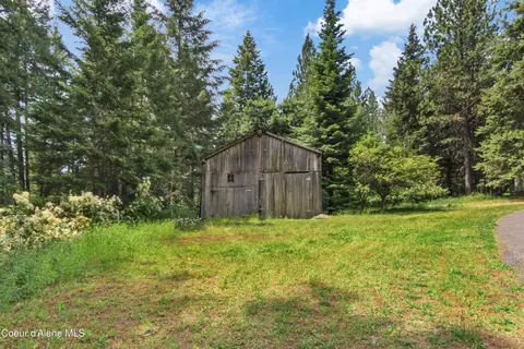 Exterior - 150 Denali Rd, Sagle, ID 83860 photo 3 of 12