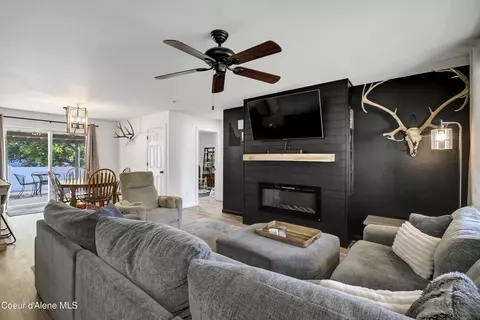 Living - 1400 E Cactus Ave, Post Falls, ID 83854 photo 1 of 4