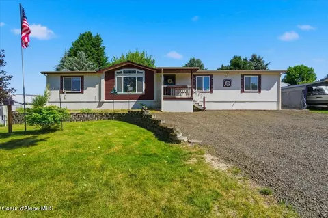 62 Sunny Rd, Saint Maries, ID 83861