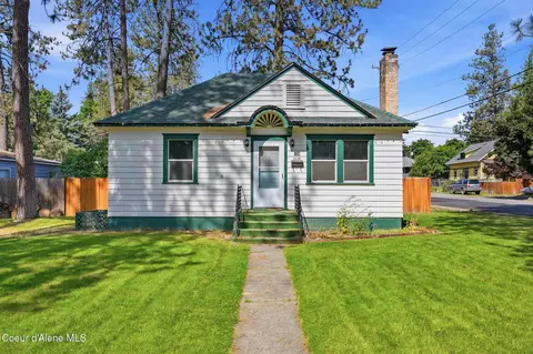 124 N 4th St, Cheney, WA 99004