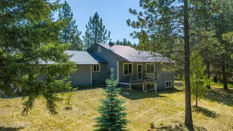 33250 N Tahoe Dr, Spirit Lake, ID 83869