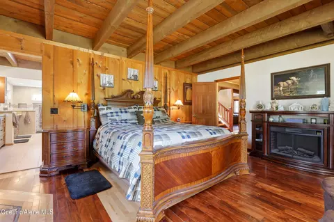 Bedroom - 1542 Peninsula Rd, Hope, ID 83836 photo 4 of 6
