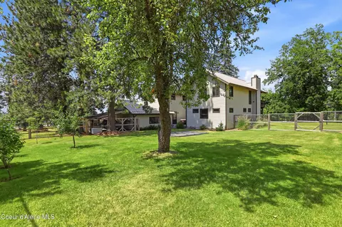 Exterior - 1542 Peninsula Rd, Hope, ID 83836 photo 3 of 15