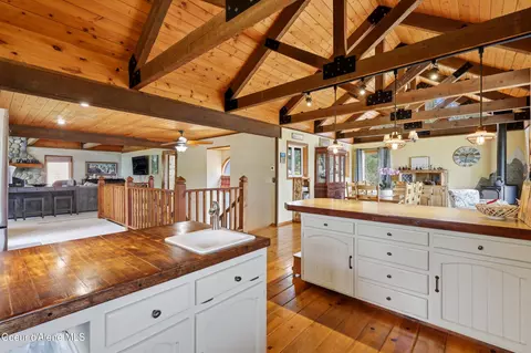 Kitchen - 1542 Peninsula Rd, Hope, ID 83836 photo 1 of 5