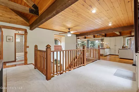 Entry Way - 1542 Peninsula Rd, Hope, ID 83836 photo 2 of 8
