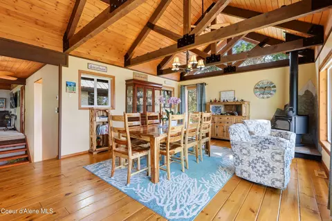 Dining - 1542 Peninsula Rd, Hope, ID 83836 photo 2 of 4