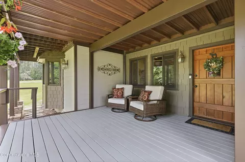 Exterior - 1542 Peninsula Rd, Hope, ID 83836 photo 7 of 15