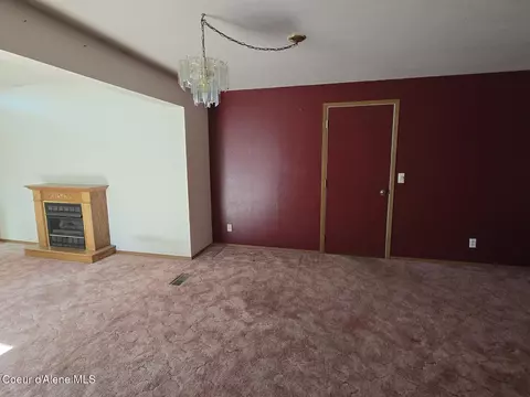 Living - 1612 E Plaza Dr, Post Falls, ID 83854 photo 3 of 3
