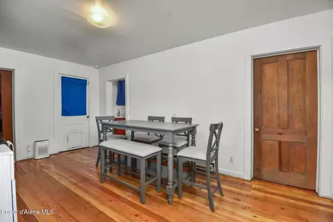 Dining - 108 E Lincoln Ct, Harrison, ID 83833 photo 1 of 2