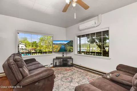 Living - 108 E Lincoln Ct, Harrison, ID 83833 photo 1 of 1