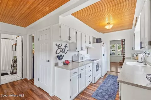 905 S Division St, Pinehurst, ID 83850 photo 16