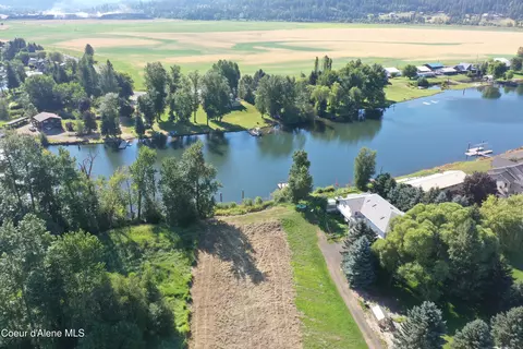 1194 Cottonwood Dr, Saint Maries, ID 83861