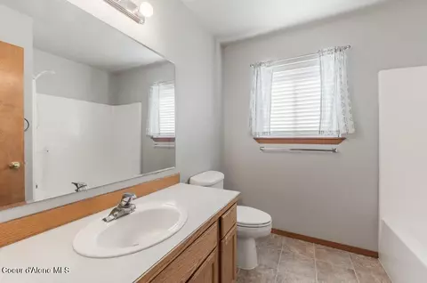 Bath - 655 E Tiger Ave, Post Falls, ID 83854 photo 2 of 2