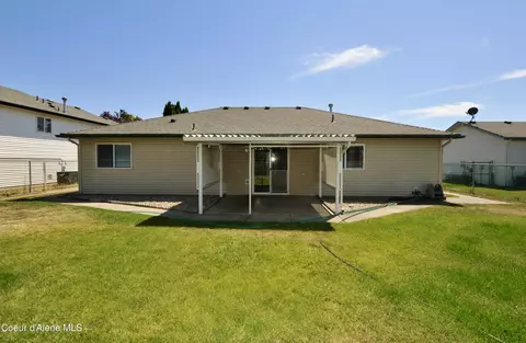 Exterior - 655 E Tiger Ave, Post Falls, ID 83854 photo 4 of 6
