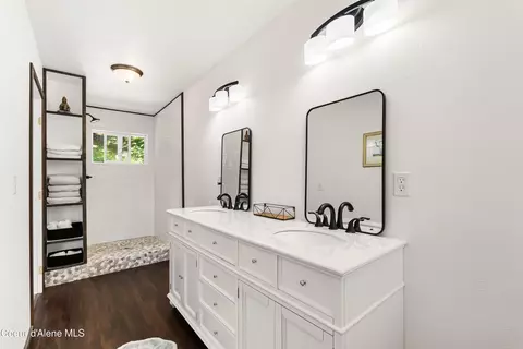 Bath - 246 Midas Dr, Sagle, ID 83860 photo 1 of 5