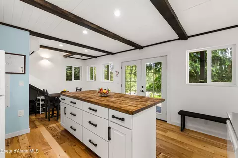 Kitchen - 246 Midas Dr, Sagle, ID 83860 photo 2 of 3
