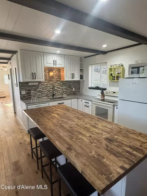 Kitchen - 246 Midas Dr, Sagle, ID 83860 photo 3 of 3