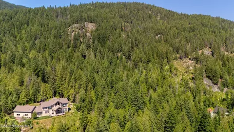466 Rincon Dr, Sandpoint, ID 83864 photo 3