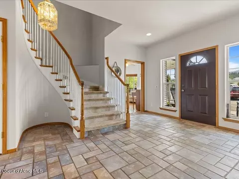Entry Way - 632 S Rabbit Trl, Post Falls, ID 83854 photo 3 of 8