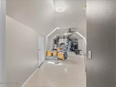 Entry Way - 632 S Rabbit Trl, Post Falls, ID 83854 photo 6 of 8