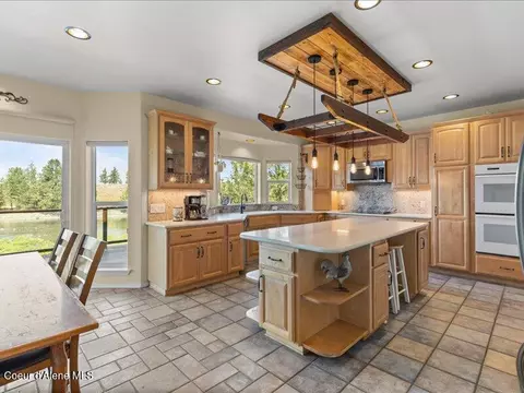 Kitchen - 632 S Rabbit Trl, Post Falls, ID 83854 photo 2 of 5