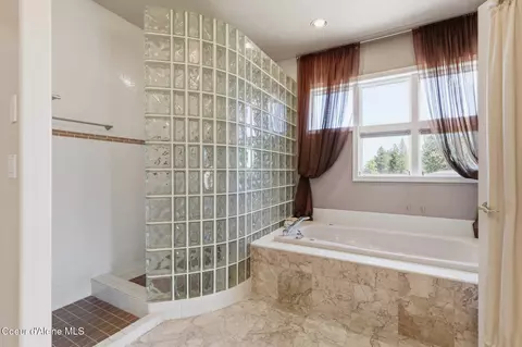 Bath - 4790 E Inverness Dr, Post Falls, ID 83854 photo 5 of 10