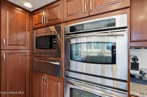 Kitchen - 4790 E Inverness Dr, Post Falls, ID 83854 photo 8 of 9
