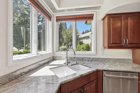 Kitchen - 4790 E Inverness Dr, Post Falls, ID 83854 photo 4 of 9