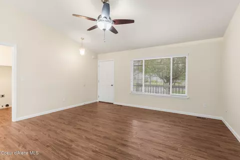 2570 N Sparrow Lp Lp, Post Falls, ID 83854 photo 4