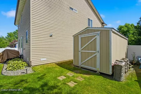 Exterior - 1879 E Warbler Ln, Post Falls, ID 83854 photo 6 of 10