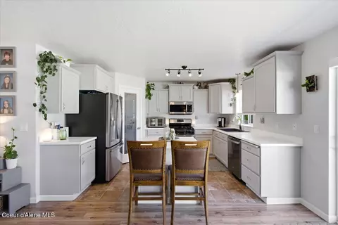 Kitchen - 1879 E Warbler Ln, Post Falls, ID 83854 photo 5 of 5