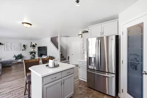 Kitchen - 1879 E Warbler Ln, Post Falls, ID 83854 photo 3 of 5