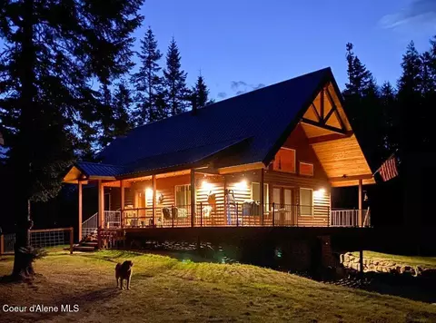 627 Gray Wolf Rd, Moyie Springs, ID 83845