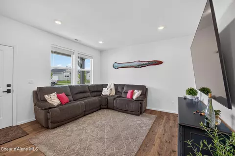Living - 5138 E Norma Ave, Post Falls, ID 83854 photo 3 of 3