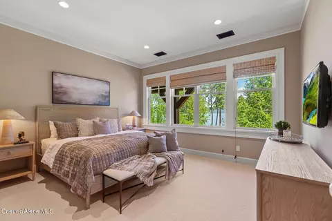 Bedroom - 4669 S Arrow Point Dr # 310, Harrison, ID 83833 photo 1 of 5