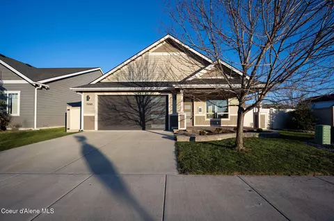 7996 N Hibiscus Ln, Coeur D'alene, ID 83815