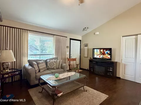 Living - 600 N Elm Rd, Post Falls, ID 83854 photo 1 of 1