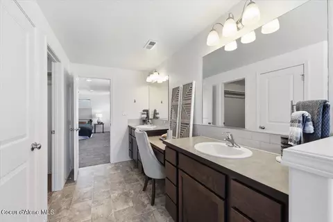 Entry Way - 4026 N Arrowleaf Loop, Post Falls, ID 83854 photo 7 of 7