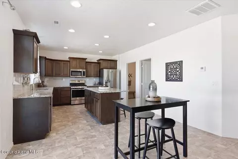 Kitchen - 4026 N Arrowleaf Loop, Post Falls, ID 83854 photo 1 of 5