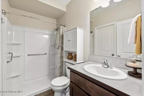 Bath - 4026 N Arrowleaf Loop, Post Falls, ID 83854 photo 1 of 4