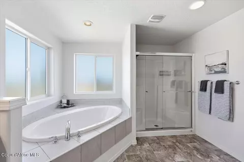 Bath - 4026 N Arrowleaf Loop, Post Falls, ID 83854 photo 3 of 4